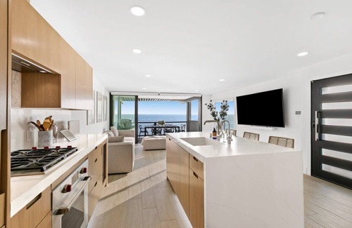 Eastern Malibu House | Aquazzura - By Stay Awhile Villas