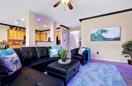 San Antonio House | Aqueous - A Birdy Vacation Rental