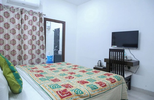 Taj Ganj Bed & Breakfast | Aradhana's Home Stay Near Taj Mahal