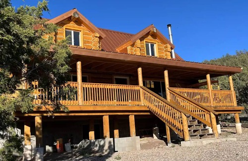 Aragon House | Aragon Hunting Lodge