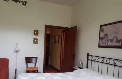 Chianciano Terme Apartment | Aralia house. Large apartment with garden.