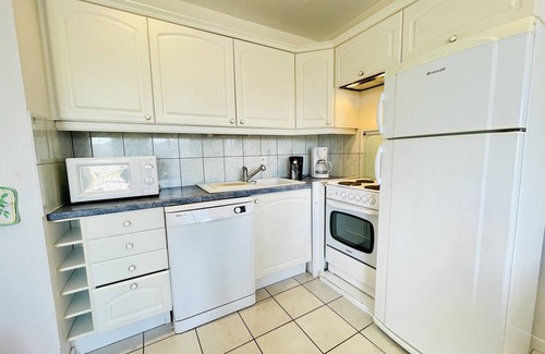 Forges-les-Bains Apartment | Aramis: Apartment 300 meters from the spa (free parking)