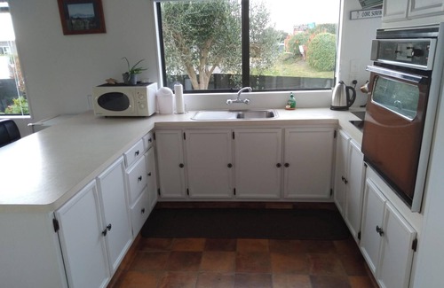 Waimarama Cottage | Arawai - Waimarama Holiday Home