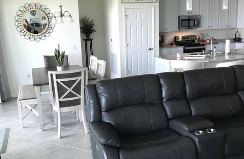 Arborwood Condo | Arborwood Preserve new condo overlooking nice lake in a resort style setting!