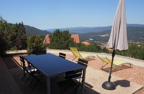 Sartene House | Arbouse, garden level, 100 m2, 6/9 persons, fantastic sea and mountain views