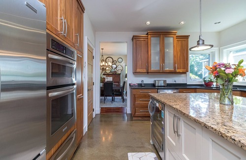 Queenswood House | Arbutus Haven