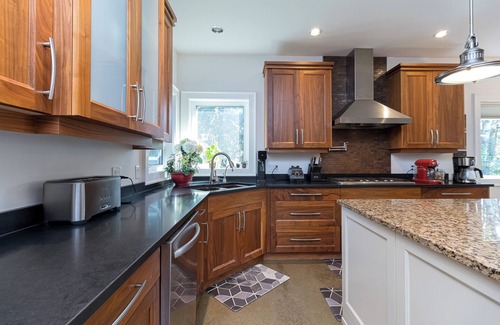 Queenswood House | Arbutus Haven