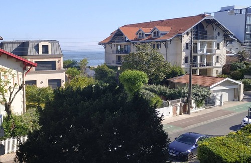 Arcachon Apartment | ARCACHON/la chapelle : T2 balcony, 50 m from the beach and parking lot