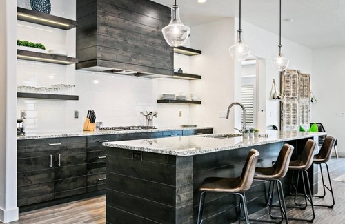 Santa Clara House | Arcadia 18 | PRIVATE Hot Tub * Arcades * Games Galore * BBQ