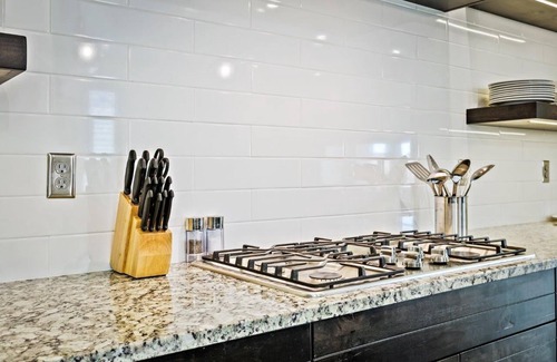 Santa Clara House | Arcadia 18 | PRIVATE Hot Tub * Arcades * Games Galore * BBQ