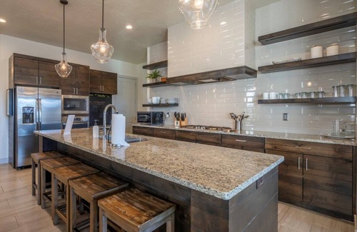 Santa Clara House | Arcadia 41 | PRIVATE Hot Tub * Arcades * Sleeps 16