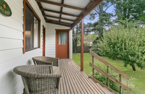 Wentworth Falls Cottage | Arcadia Cottage - Five Bedroom Cottage, Sleeps 12