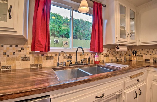 Mayflower Village House | Arcadia Home w/Sunroom & Deck in Central Location