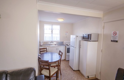 Woolston Hotel | Arcadia Motel