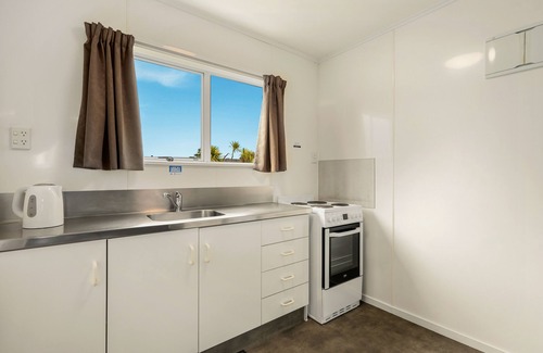 Woolston Hotel | Arcadia Motel