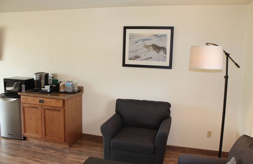 Gardiner Apartment | Arch View Studio, at Yellowstone National Park Entrance.