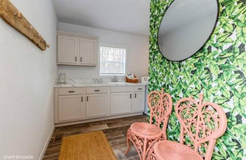 Shorewood-Tower Hills-Harbert House | Archer's Retreat Sleeps 10