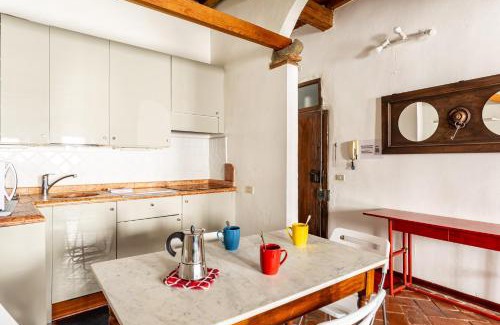 Santo Spirito Apartment | Archi di San Frediano Lovely Apartment
