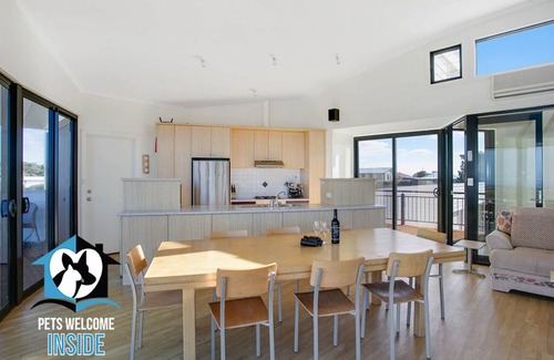 Goolwa Beach House | Architect Designed Spectacular Beachhouse with Sweeping Views