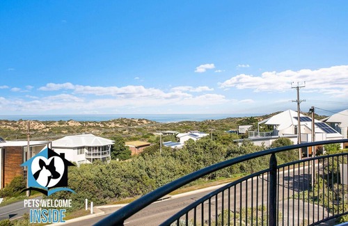 Goolwa Beach House | Architect Designed Spectacular Beachhouse with Sweeping Views