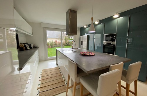 Montfermeil Villa | Architect-designed house between Paris & Disneyland