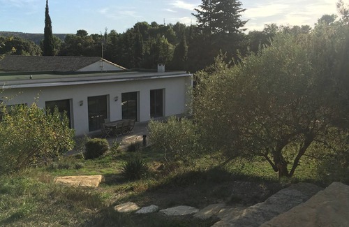 Armissan Villa | Architect-designed house near the sea