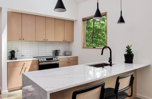 Weaverville House | Architect-Designed 3BR Forest Retreat Near Asheville
