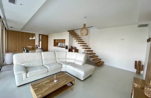 Le Muy Villa | Architect-designed villa, panoramic view 18 km from the Gulf of St Tropez