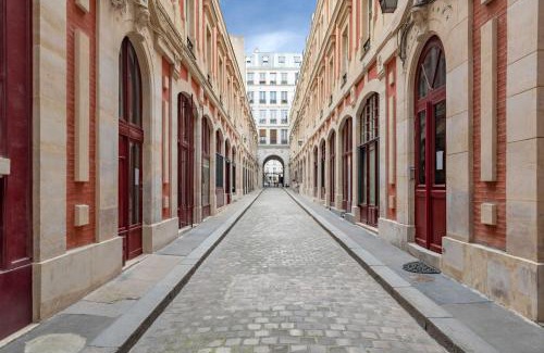 Porte-Saint-Martin Apartment | Architect's Triplex - Haut Marais