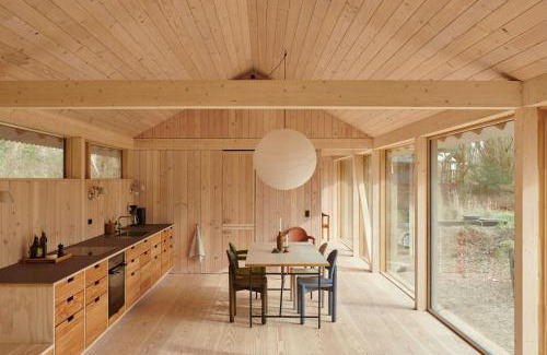 Kalundborg House | Architectural Gem In Nature By Vollerup