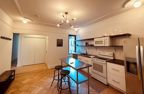 South Slope Apartment | Architectural Gem in Park Slope