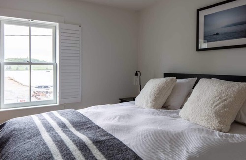 Lunenburg Waterfront Condo | Architecturally-designed in Lunenburg - The Ironbound