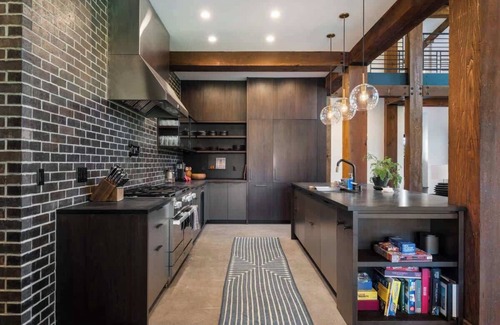Cle Elum House | Architecturally-Stunning, Custom Cle Elum Luxury Retreat Main House + Guest Ho