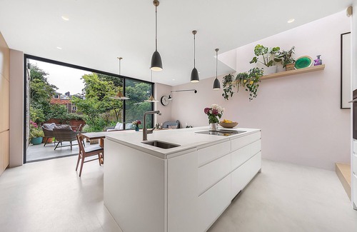 Junction House | Archway Garden, by Veeve