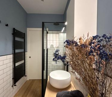 Arcola Apartment | Arcola Apartment 210