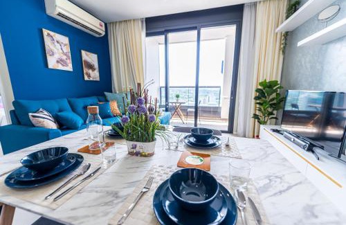 Mont Kiara Apartment | Arcoris Mont Kiara next 163plaza 1-4Pax one plus one Bedroom