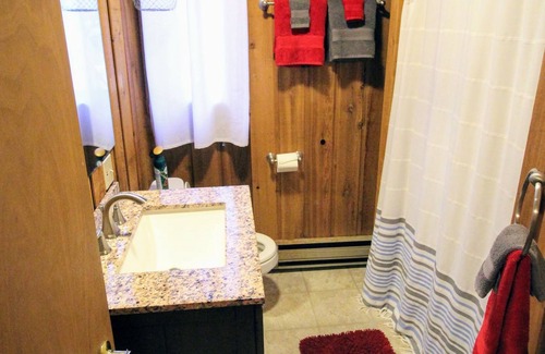 Wilmington House | Arctic Circle - Mount Snow ski house at Chimney Hill with Tesla/EV charger!