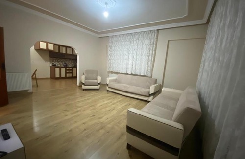 Ardesen Apartment | Ardeşen Merkezde Günlük Kiralık 3 Oda 5 Yataklı Apart Daire
