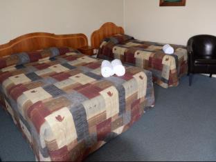 West Wyalong Hotel | Ardeanal Motel