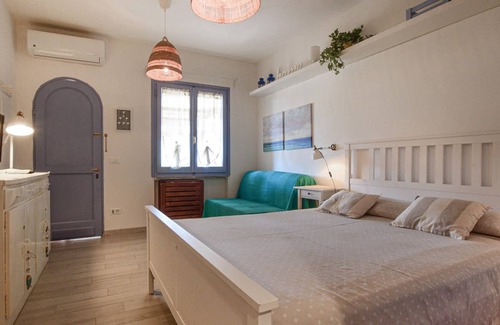 Mola Apartment | Are you dreaming of a beautiful island vacation close to the water? Then this vacation apartment wit