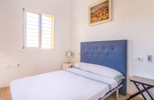 Cabo de Palos House | Are you dreaming of a vacation by the sea with the whole family? Then take a closer look at this bea