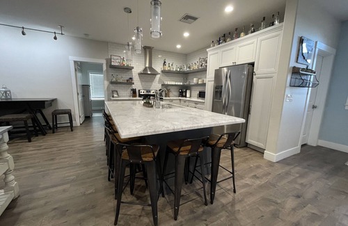 Bullhead City House | Area 51 Annex - Alien Lake Escape - - Minutes from the River/Casinos/Lake!