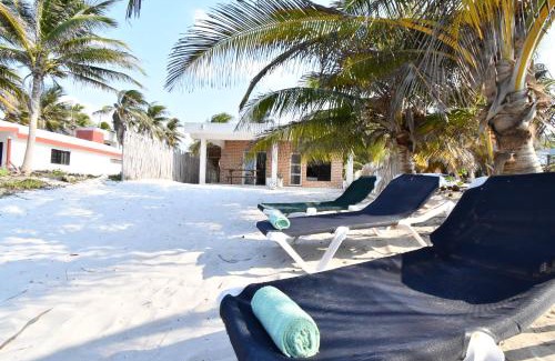 El Cuyo Apartment | Arena y Mar Beachfront House, El Cuyo by The Spot Rentals