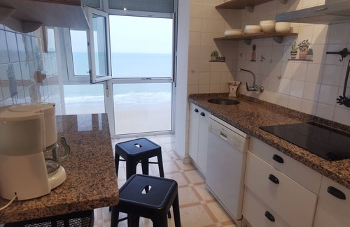 Cadiz Apartment | ARENA y Mar Sunny Home by Cadiz4Rentals