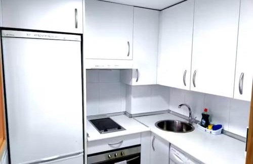 Rejas Apartment | Areropuerto Wanda en Plenilunio 3 3 B