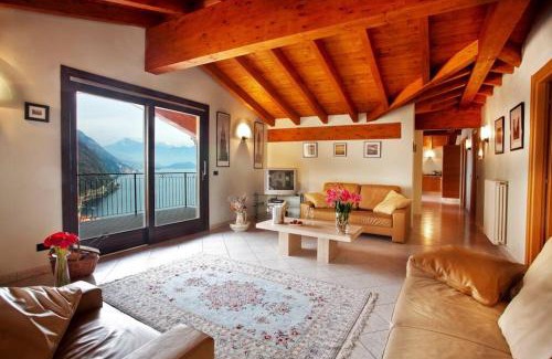 Argegno Apartment | Argegno Penthouse