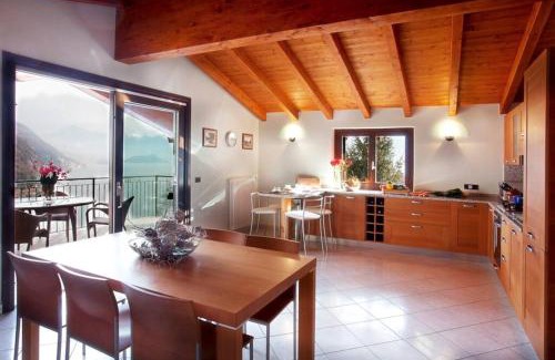 Argegno Apartment | Argegno Penthouse