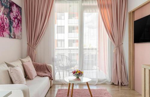 Arad Apartment | ARI Pastel Apartment - Elegant & Charming Retreat