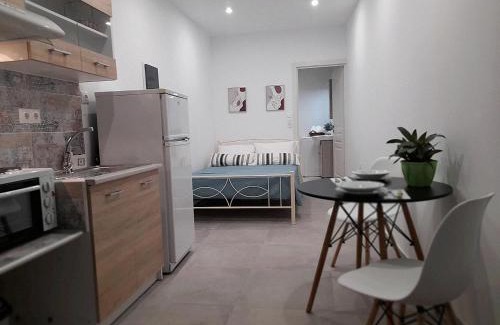 Agia Pelagia House | Arismari Studio 2 min from Mades Organized Beach