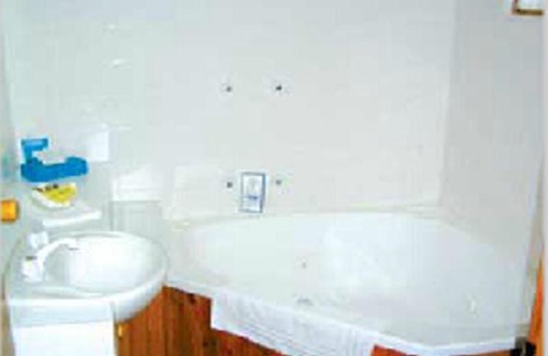 Waurn Ponds Hotel | Aristocrat Waurnvale